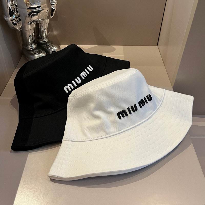 Miumiu hat dx76